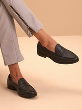 Mocassim em Couro Clássico Preto